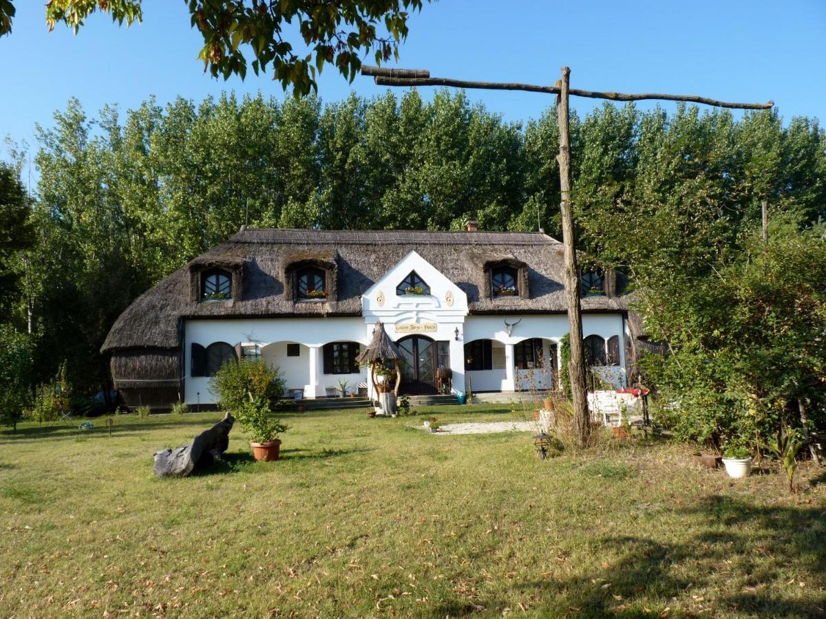 Jakabszállás 热代翁坦亚宾馆旅馆 外观 照片